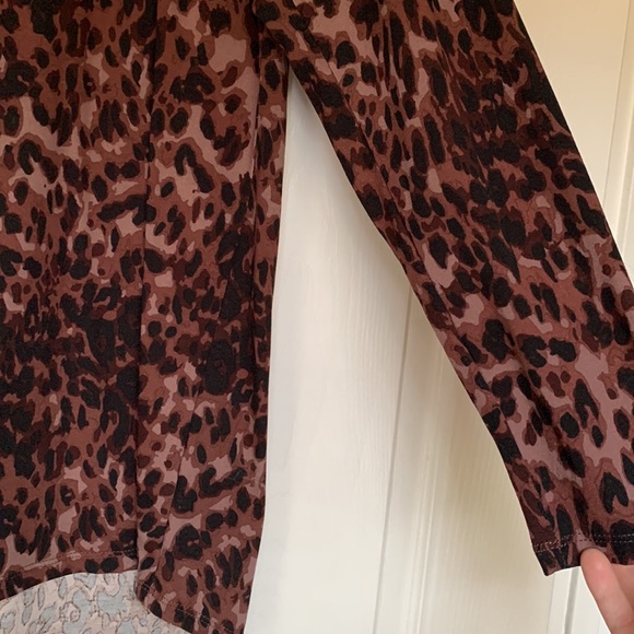 LulaRoe long sleeve leopard print top size large - Picture 4 of 4